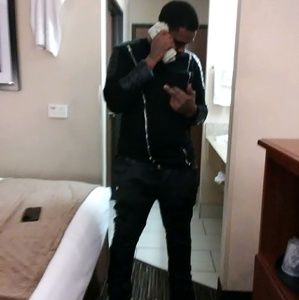 Meet your Posher, Bobby